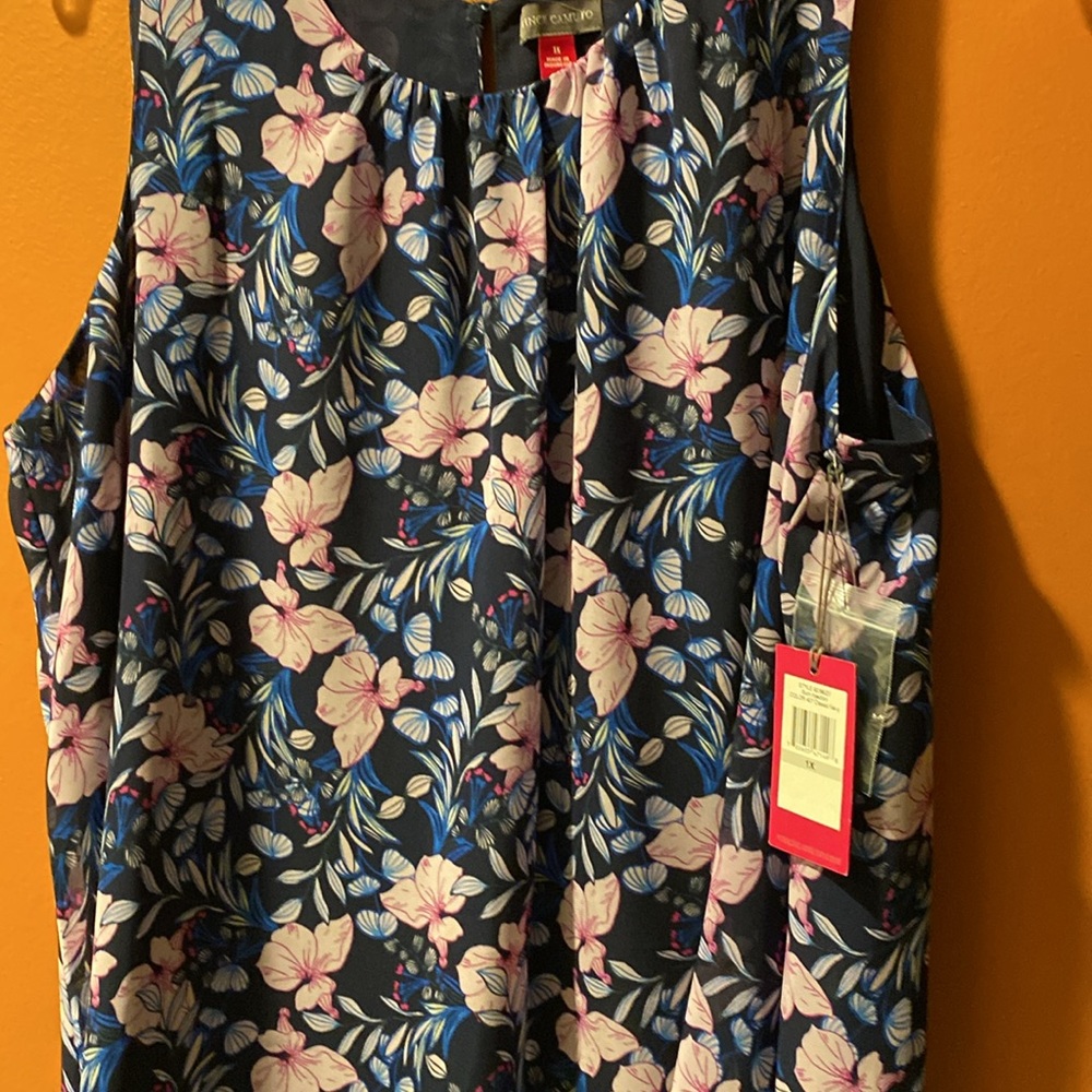 Brand New Vince Camuto  Navy Blue Floral blue Sleeveless Hadara Blouse  XL Lined